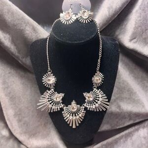 Silver tone Necklace and Earring set. New